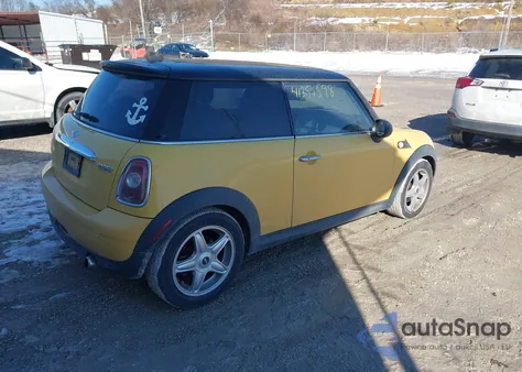 2008 Mini Cooper из США, поврежденный, VIN WMWMF33568TT61894